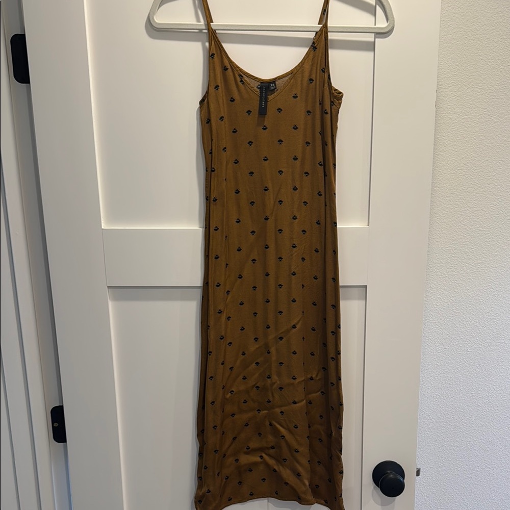 Sheath Viscose Dress with Bee Pattern
